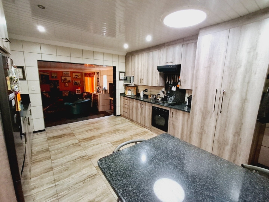 4 Bedroom Property for Sale in Vaalpark Free State